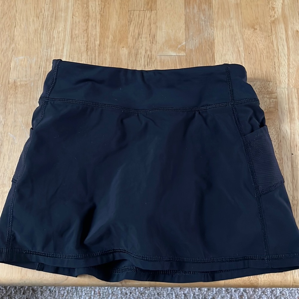 Girls Athleta skort. Like new. Size xs/6